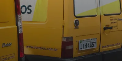 Correios: Funcionários aprovam continuidade da greve em todo País