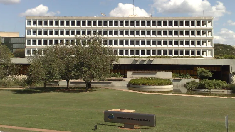 TCU estuda limitar salários em estatais ao teto de R$ 39,293 mil