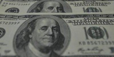 Dólar encerra em alta de 1,001% após três sessões seguidas de queda
