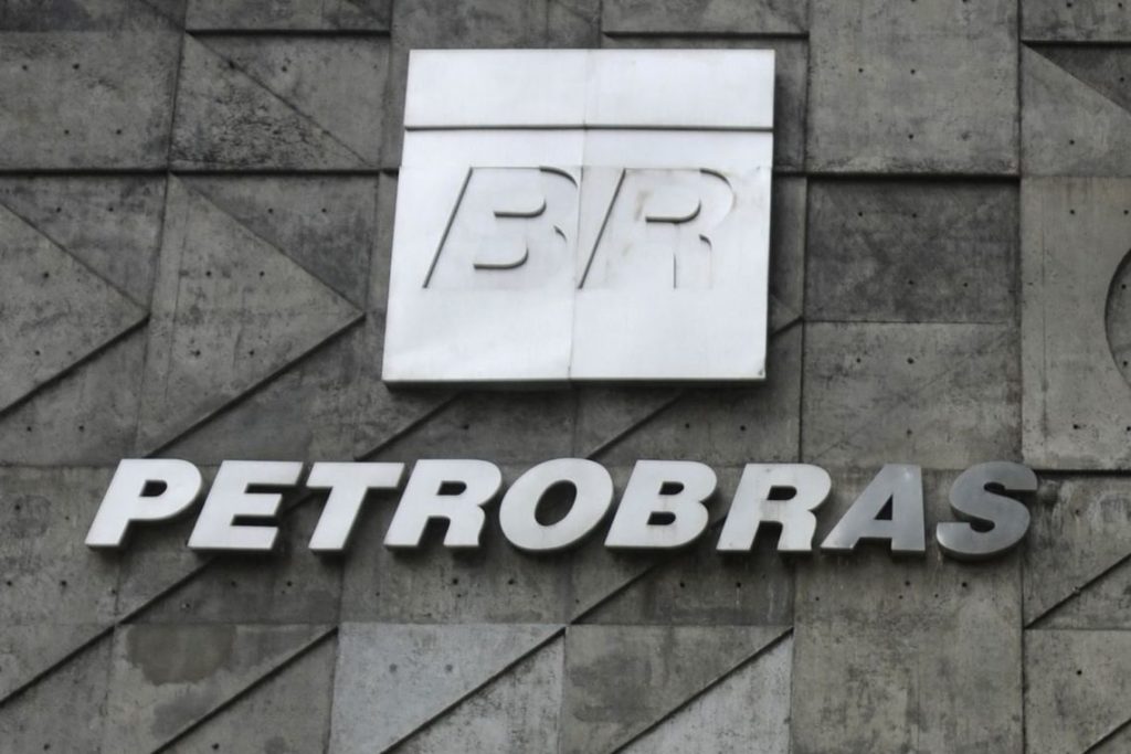 Petrobras (PETR4) queima US$ 1 bilhão por mês com preço do petróleo