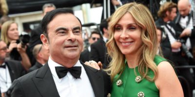 Esposa de Carlos Ghosn deixa o Japão e se declara “em perigo”