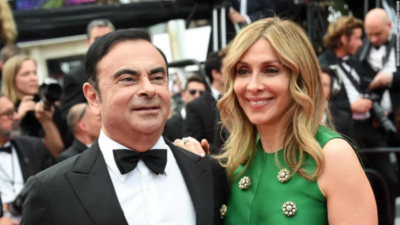 Esposa de Carlos Ghosn deixa o Japão e se declara “em perigo”