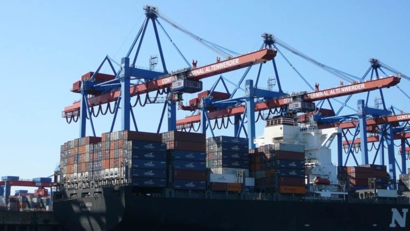 Produtos importados têm maior participação no consumo em 7 anos, diz CNI