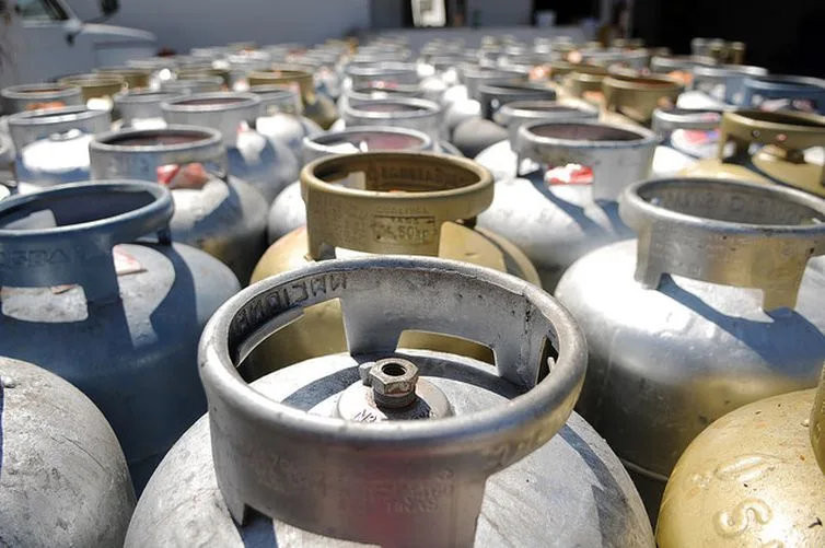 Cade aprova venda da Liquigás, subsidiária da Petrobras (PETR4), com restrições