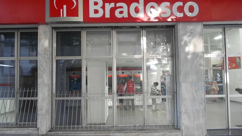 Bradesco registra lucro líquido de R,8 bi no 1º trimestre, alta de 30%