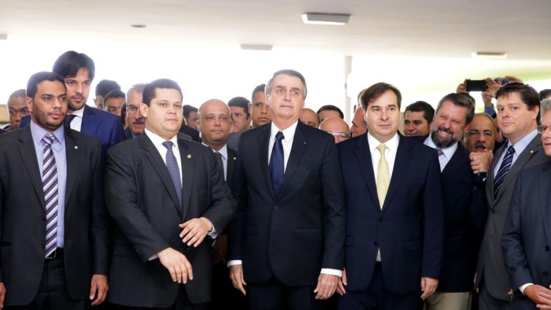Ibovespa sobe com mercado otimista após encontro de Bolsonaro e Maia