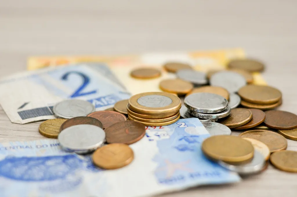 A Anbima informou que os fundos de investimentos registraram saída líquida de R$ 63,05 bilhões em outubro.