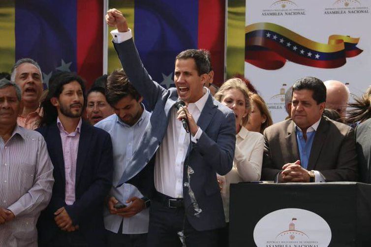 Juan Guaidó não descarta intervenção militar dos EUA na Venezuela