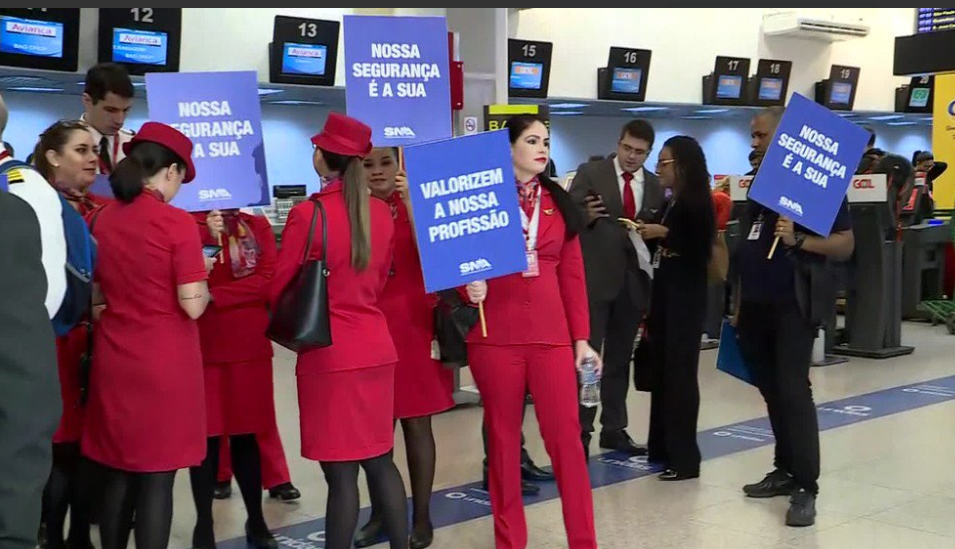 Avianca: funcionários protestam em aeroporto