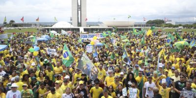Dólar em queda; Manifestação pró-Bolsonaro é avaliada pelo mercado
