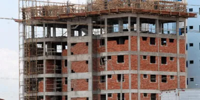 Vendas de imóveis sobem 37,3% entre fevereiro e março, diz Secovi