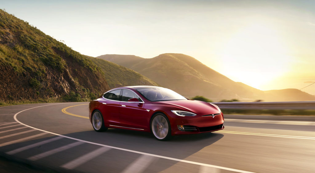 O que fará a Tesla em 2021? Mercado aposta em alianças.