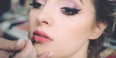 Natura possui garantia de crédito com Itaú e Bradesco para comprar Avon
