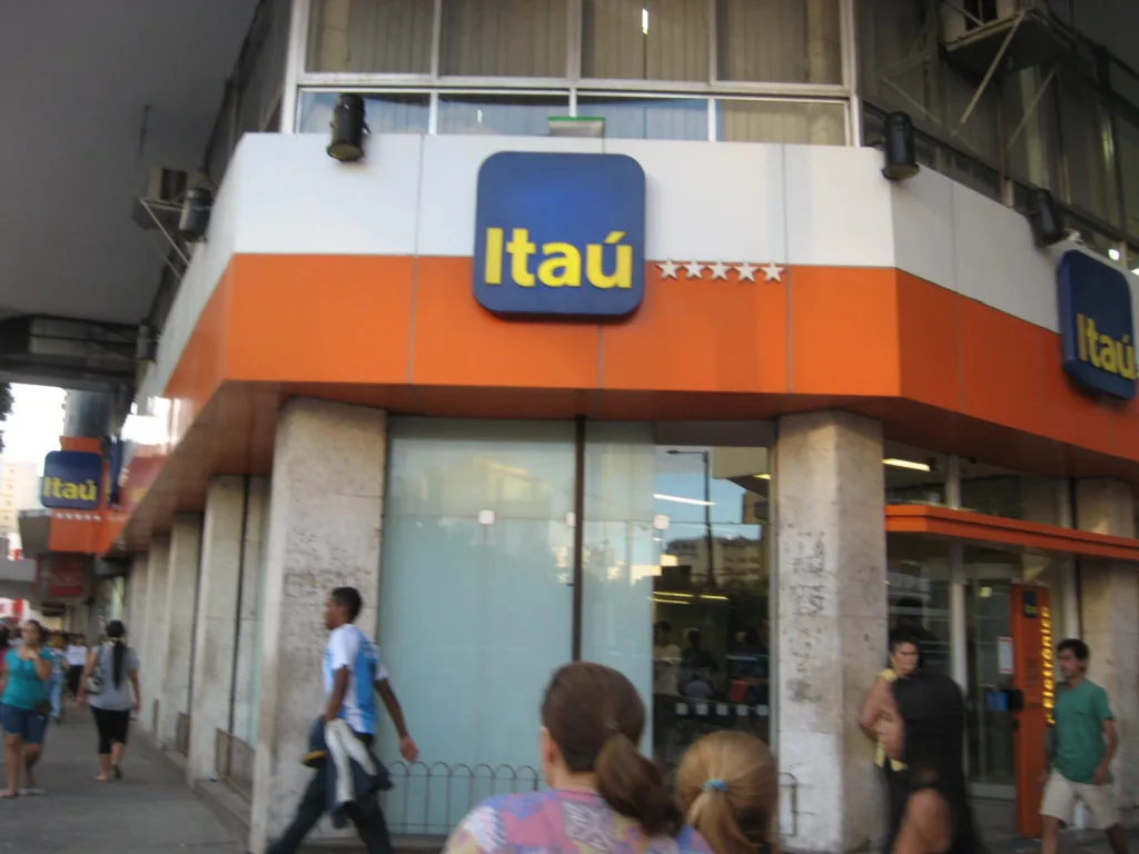 Itaú reduz a previsão do crescimento do PIB deste ano para 1,8%