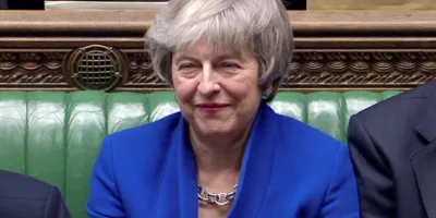 Brexit: May vê nova proposta como “última chance” de aprovar acordo