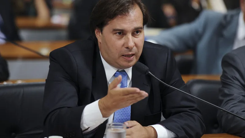 Maia solicita ao governo que encaminhe sua proposta da reforma tributária