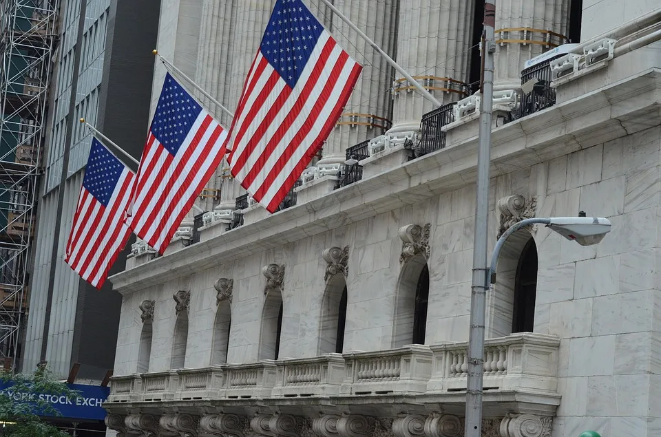 Entenda como o coronavoucher criado pelo presidente Donald Trump criou uma nova geração de traders: os coronatraders. Clique e saiba mais.