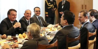 Presidentes dos três Poderes decidem assinar pacto pela retomada do crescimento