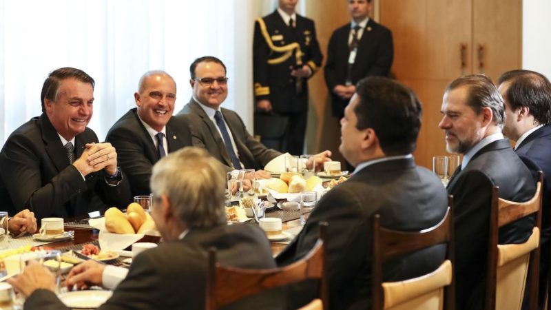 Presidentes dos três Poderes decidem assinar pacto pela retomada do crescimento