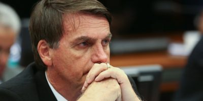Bolsonaro sanciona anistia a partidos depois de dizer que vetaria projeto