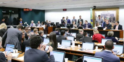 Câmara vota nesta quinta último ponto da reforma administrativa; entenda