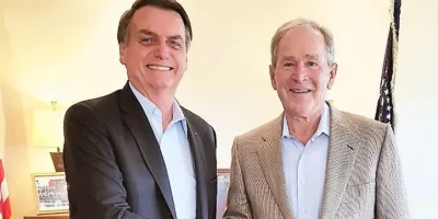 Dólar a R$ 4 com Bolsonaro nos EUA, Mourão na China e guerra comercial
