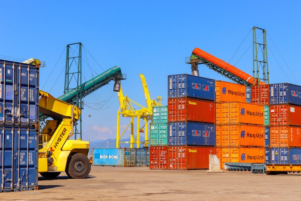 Parque de containers para exportações que batem recorde em março
