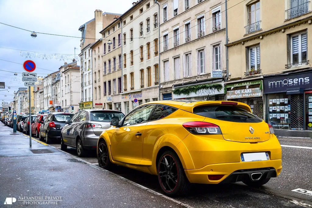 França lança plano de 8 bi de euros em resgate a setor automotivo