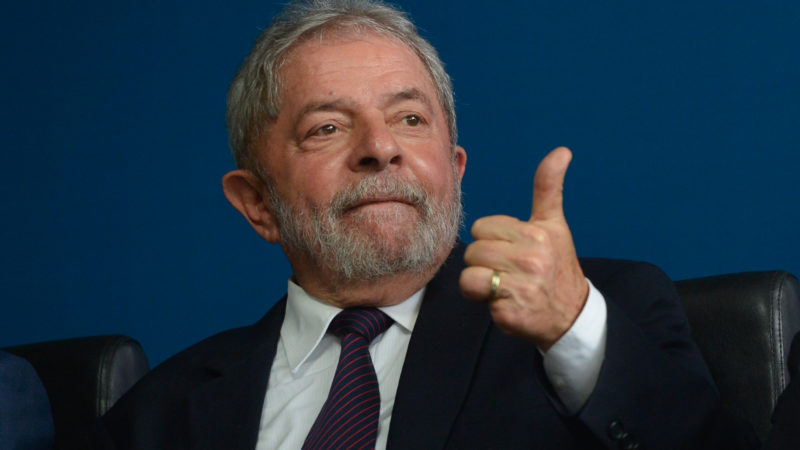 Defesa de Lula pede ao STJ que ex-presidente cumpra pena em casa