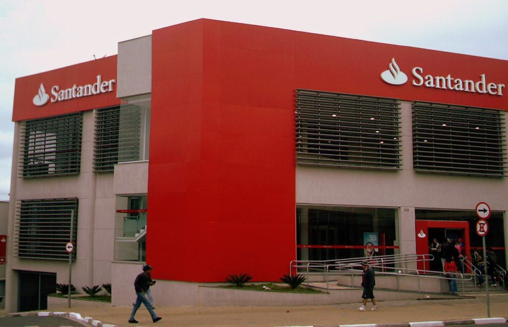 Santander estende prazo de pagamento de parcelas de crédito por 60 dias