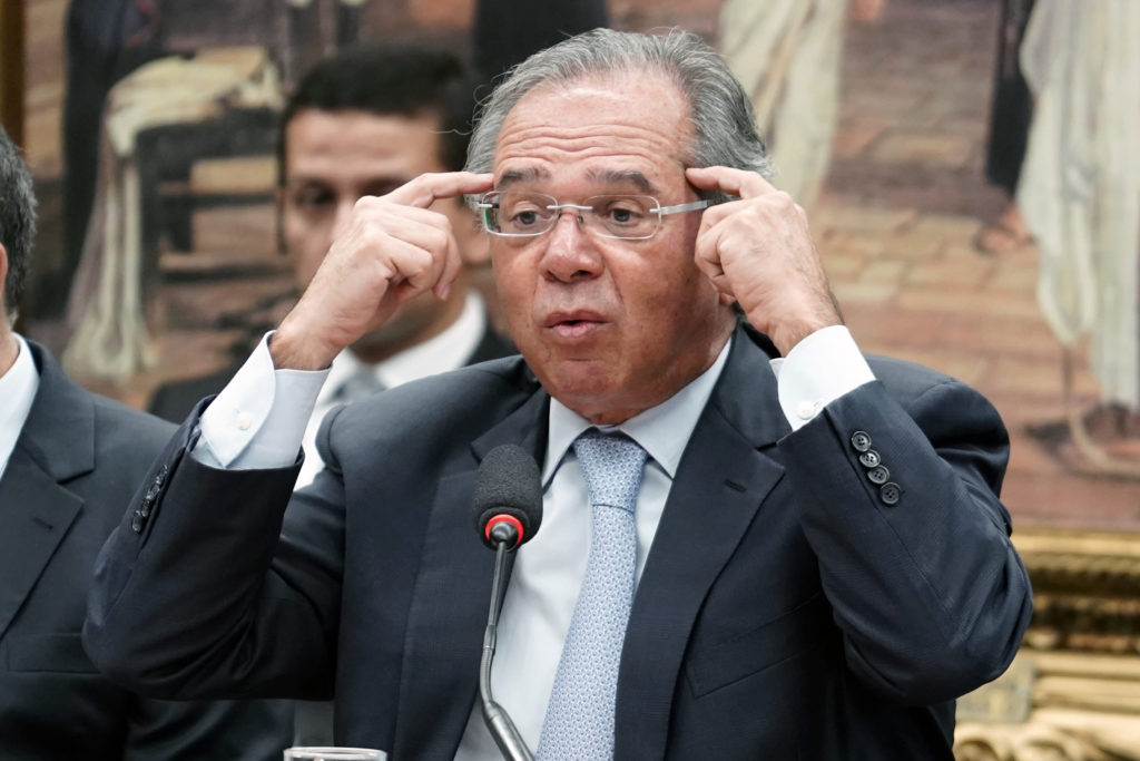O ministro da Economia, Paulo Guedes, declarou que o governo está "entrando com um aumento de imposto sobre dividendos". Clique e saiba mais.