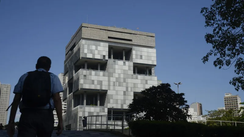 Petrobras e Cade vão assinar, ainda este mês, acordo para vender refinarias