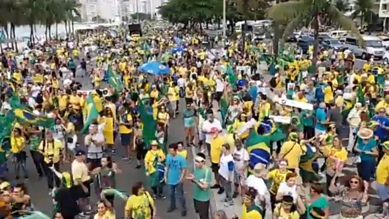 Atos em apoio a Bolsonaro já têm início pelo país neste domingo