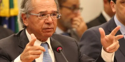 Governo quer simplificação tributária e pensa em imposto único, diz Guedes