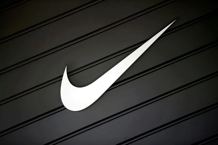 Nike registra queda de 38% nas vendas