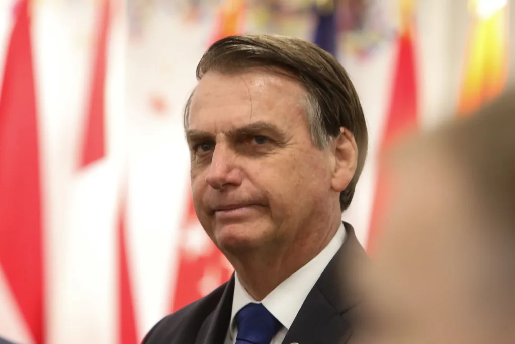 Bolsonaro segundo exame para coronavírus dentro de sete dias
