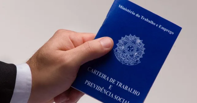 Governo vai autorizar trabalho aos domingos e feriados