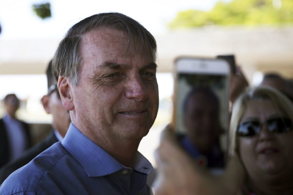 Coronavoucher: Bolsonaro garante 3° parcela mas cita endividamento