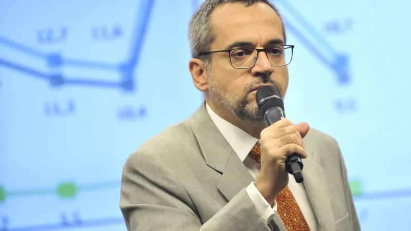 Estácio e Kroton sobem com otimismo do ministro da Educação no setor