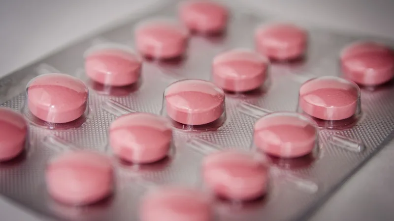 Brasil Pharma planeja discutir pedido de falência e cai 45% na Bolsa