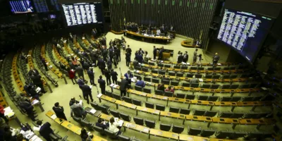 Relatório da reforma da Previdência é aprovado na CCJ; proposta vai ao plenário