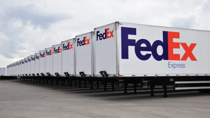 FedEx anuncia que não vai mais fazer entregas da Amazon