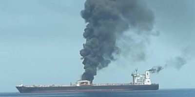 Navios petroleiros são atacados no golfo de Omã, afirmam operadoras