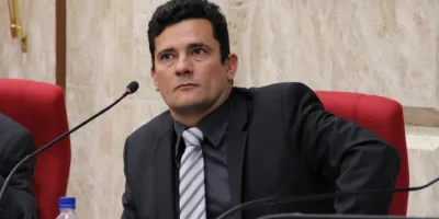 Ibovespa abre estável; mercado monitora Moro na CCJ e Copom