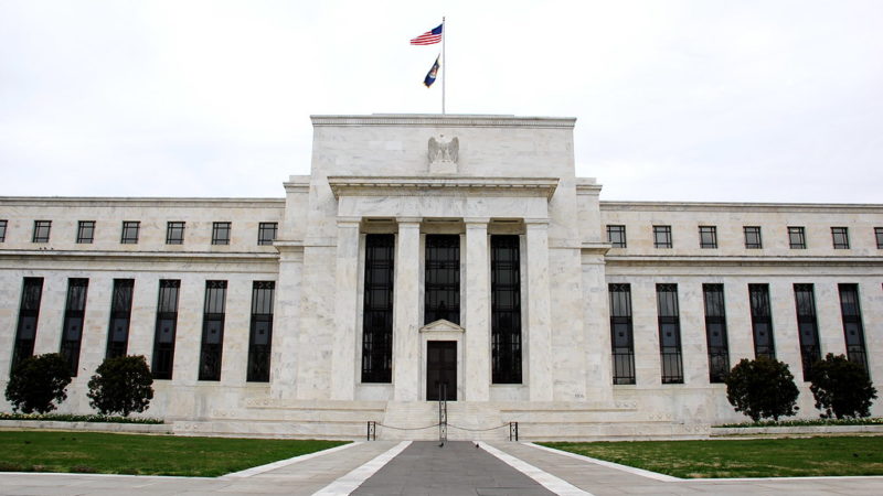 Fed projeta queda de 5% no PIB dos EUA em 2020