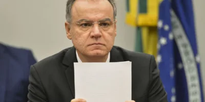 Comissão retira policiais militares e bombeiros da reforma da Previdência