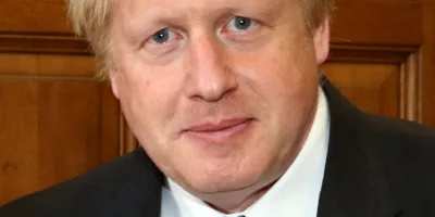Brexit: Johnson estuda saída negociada da UE, após reunião com Merkel