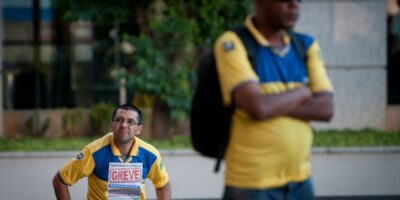 Funcionários dos Correios vão intensificar a greve, diz FENTECT