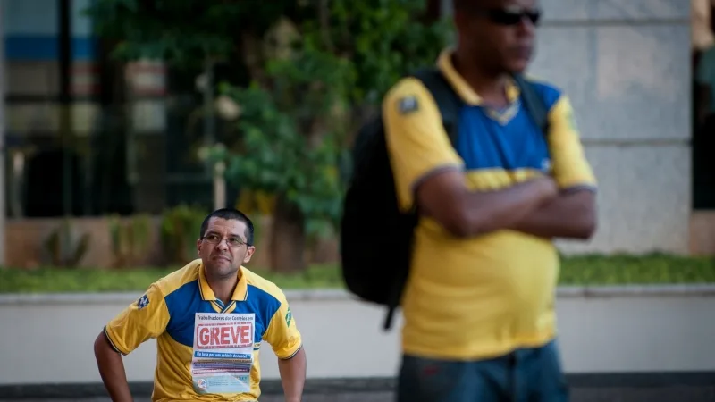 Funcionários dos Correios decretam greve nacional