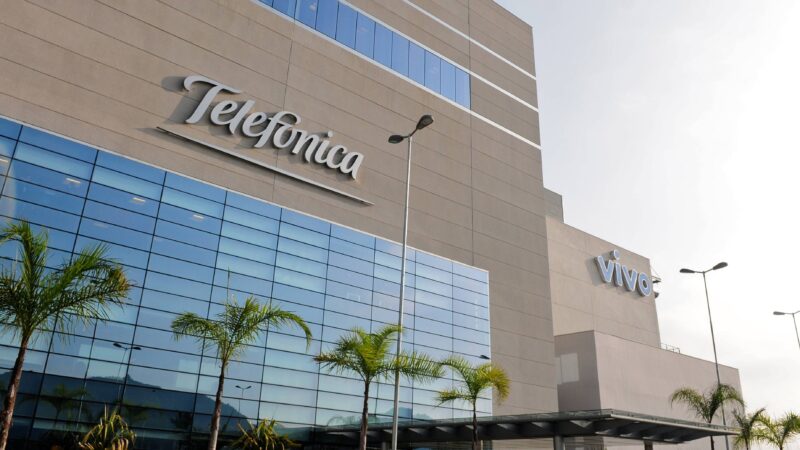 Telefônica Brasil (VIVT4) vai pagar multa de R$ 45 milhões, diz CGU